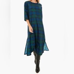 Tuckernuck Jamie Velvet trimmed Dress, EUC, size large.